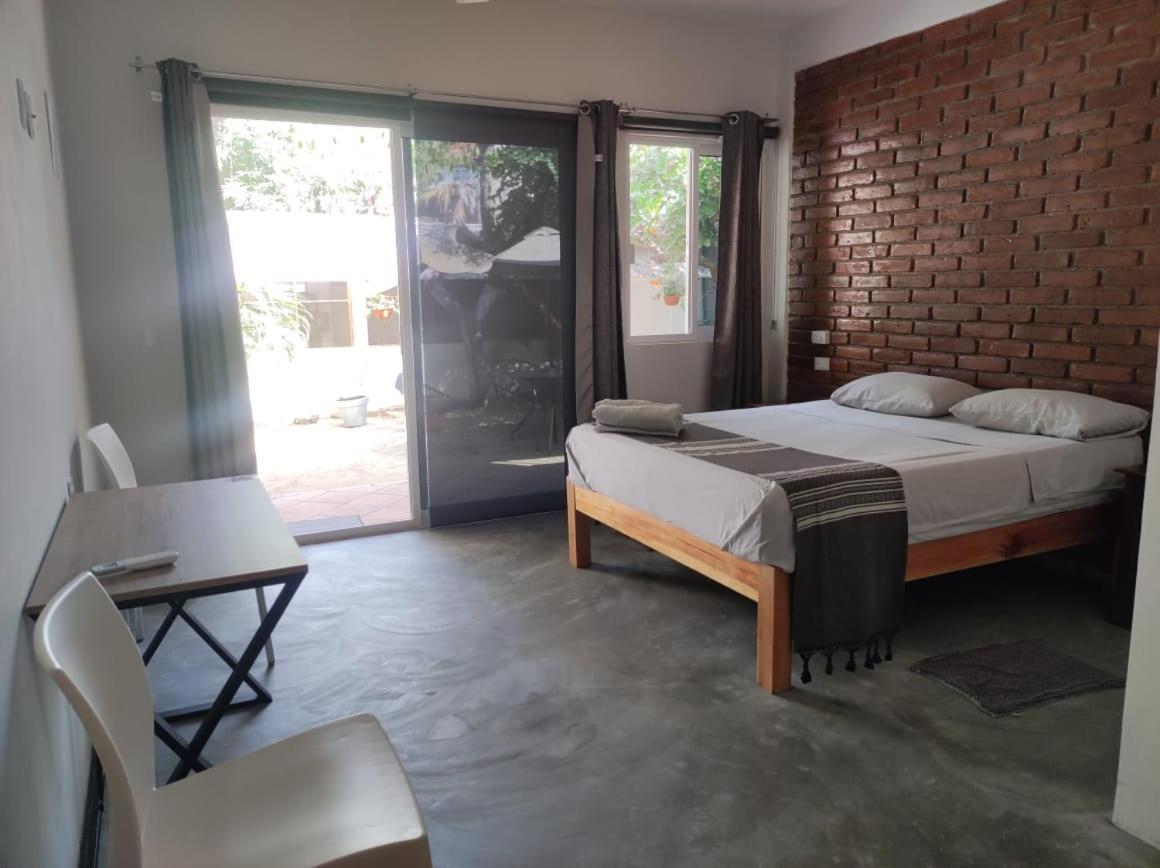 Casa Sixta A 7Min Del Aeropuerto Internacional Pmx Y 2 Cuadras Terminal Autob Ado Hotel Пуерто Ескондидо Екстериор снимка