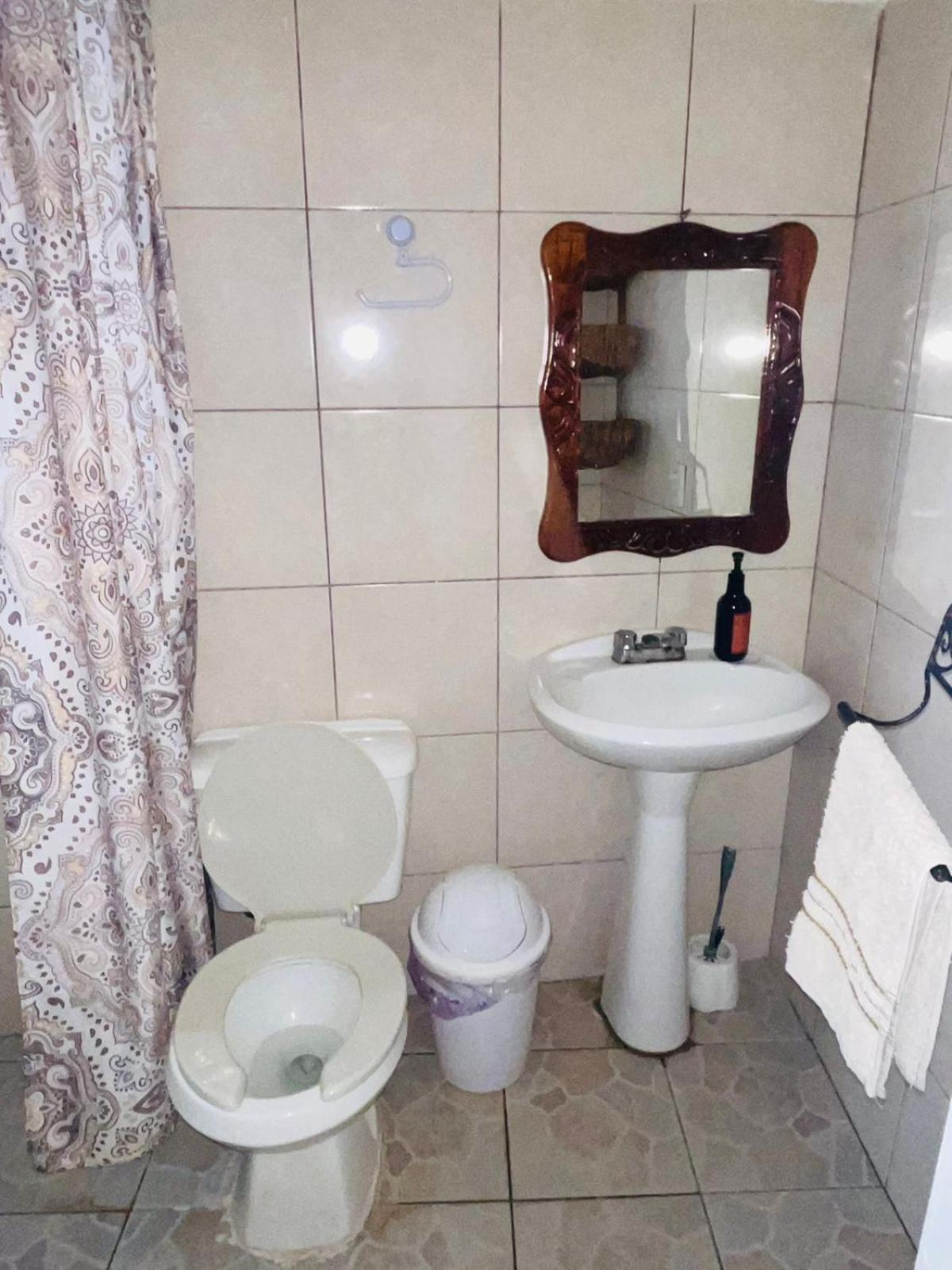 Casa Sixta A 7Min Del Aeropuerto Internacional Pmx Y 2 Cuadras Terminal Autob Ado Hotel Пуерто Ескондидо Екстериор снимка