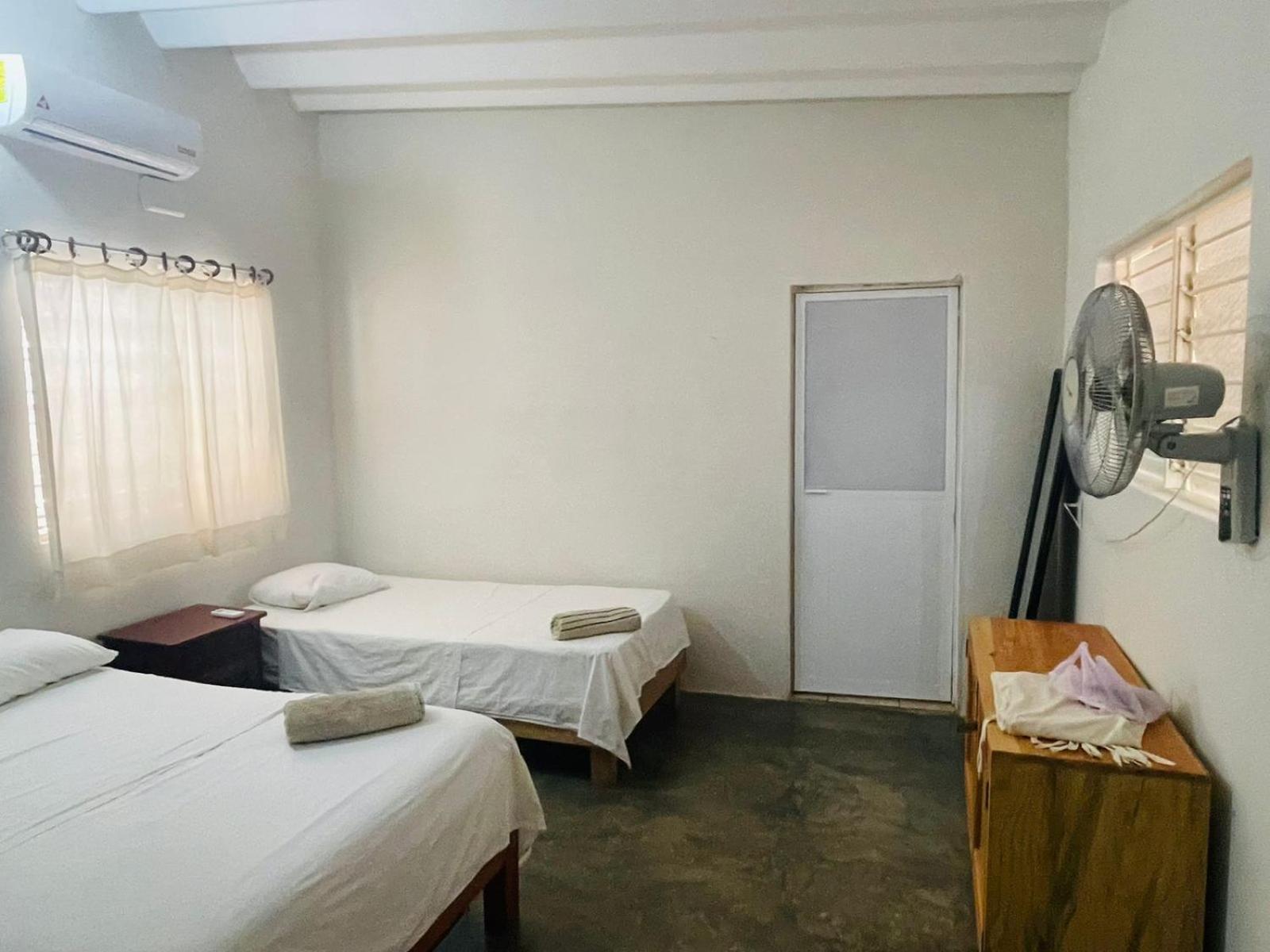 Casa Sixta A 7Min Del Aeropuerto Internacional Pmx Y 2 Cuadras Terminal Autob Ado Hotel Пуерто Ескондидо Екстериор снимка